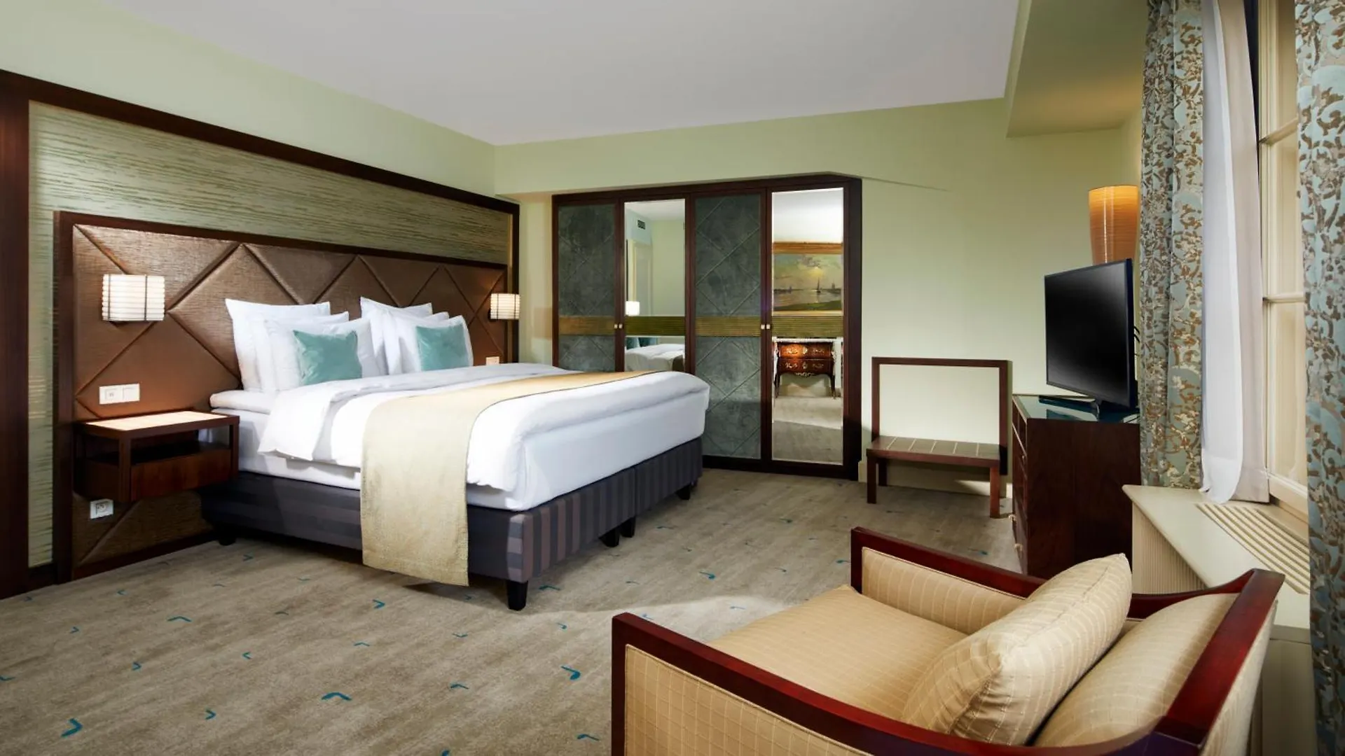 Aria Hotel Прага 5*,
